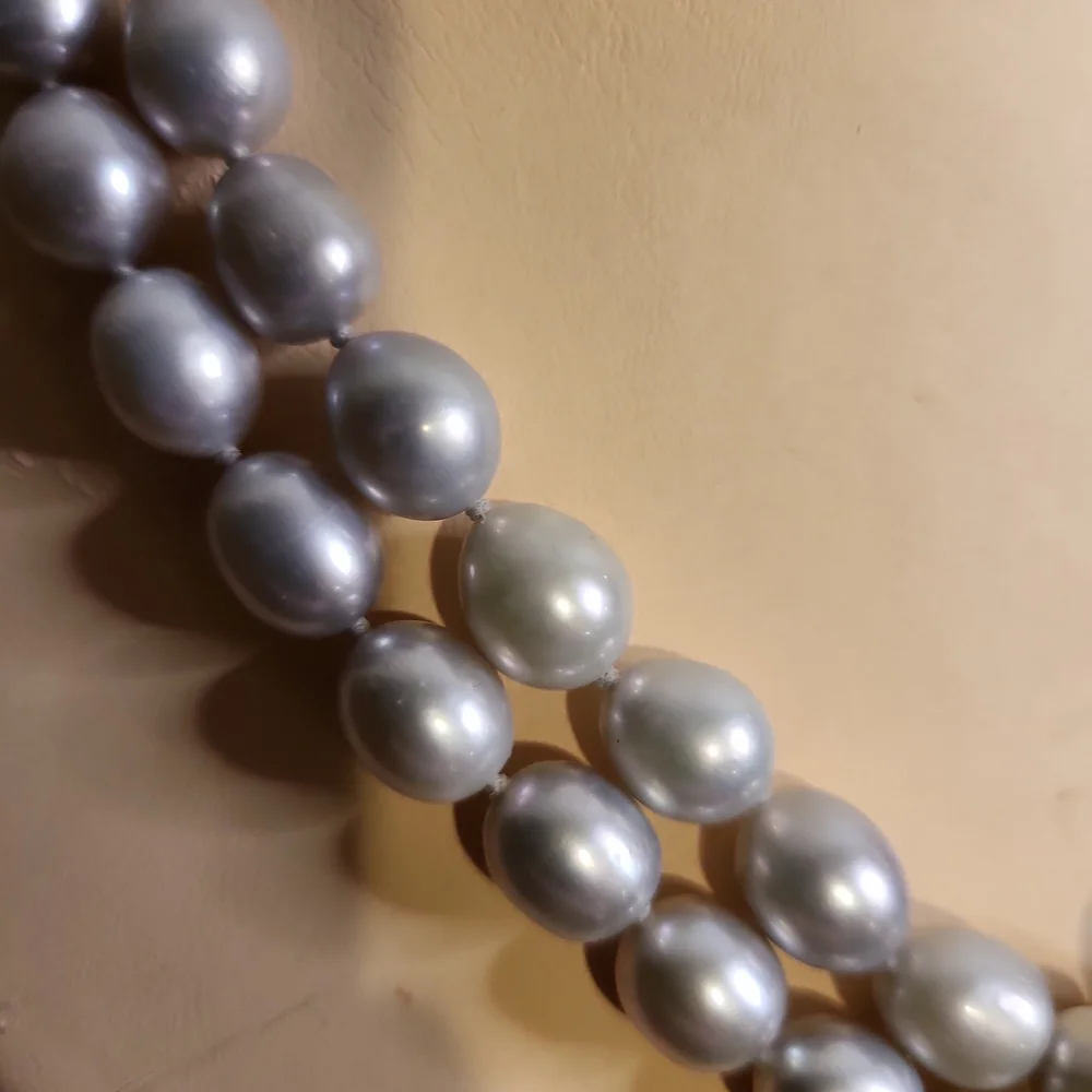 Vintage Genuine Pearl Necklace w/ 925 Sterling Silver Clasp 17" - Picture 3 of 13